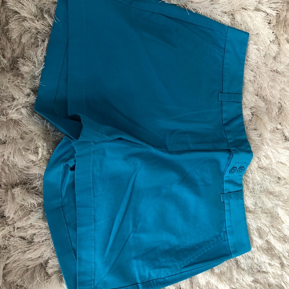 Vineyard Vines 5 inch shorts